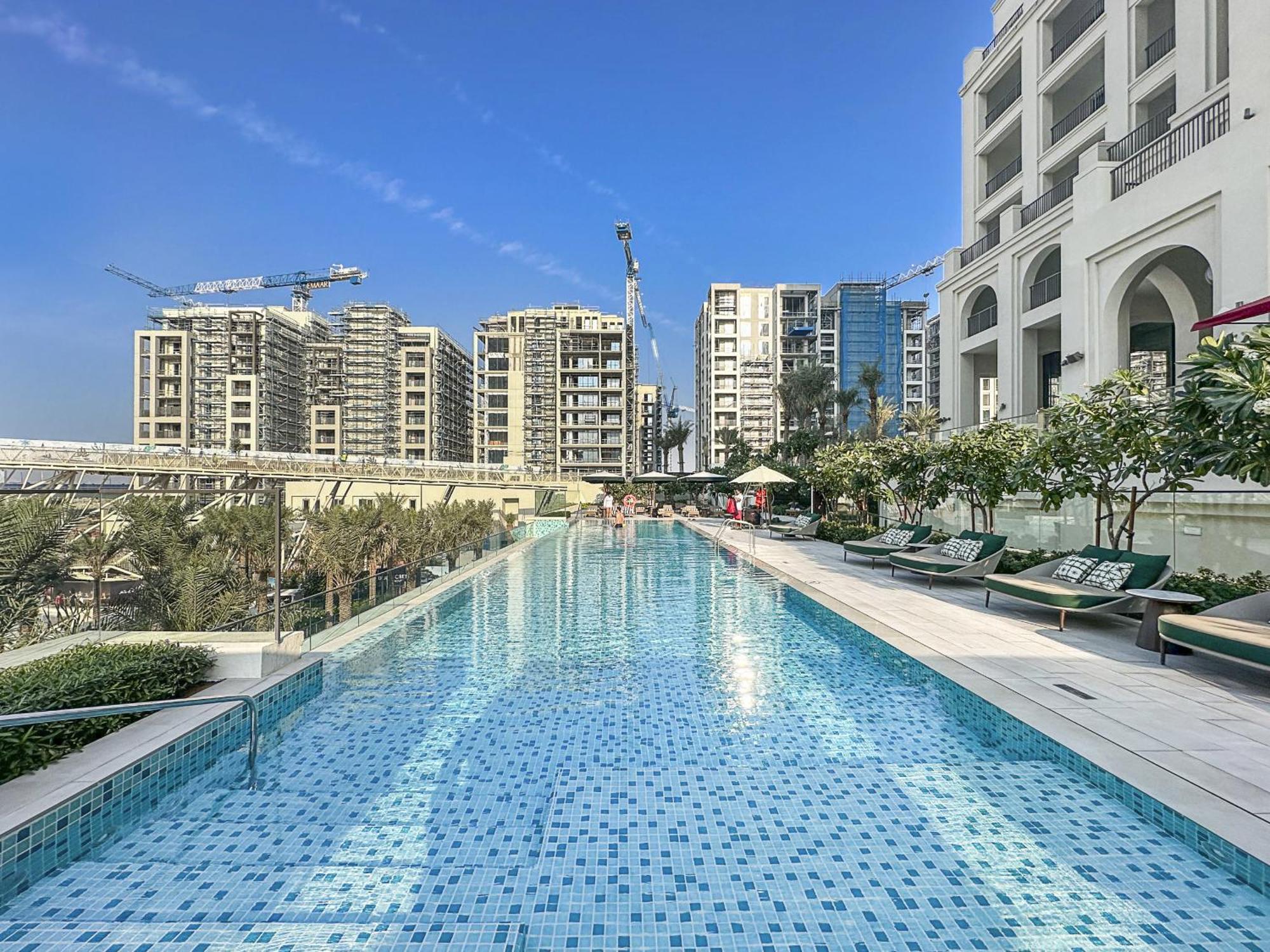 Apartment Vayk - Elegant 2-bedroom In Creek Harbour